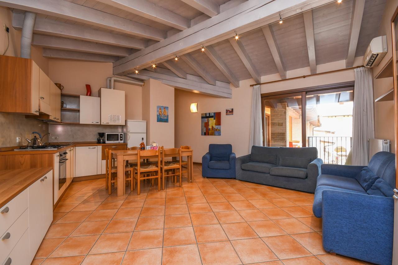 Residence Corte Ferrari -Ciao Vacanze- Moniga del Garda Zewnętrze zdjęcie